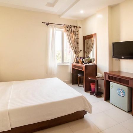 Binh Hung Hotel Ho Chi Minh City Exterior photo